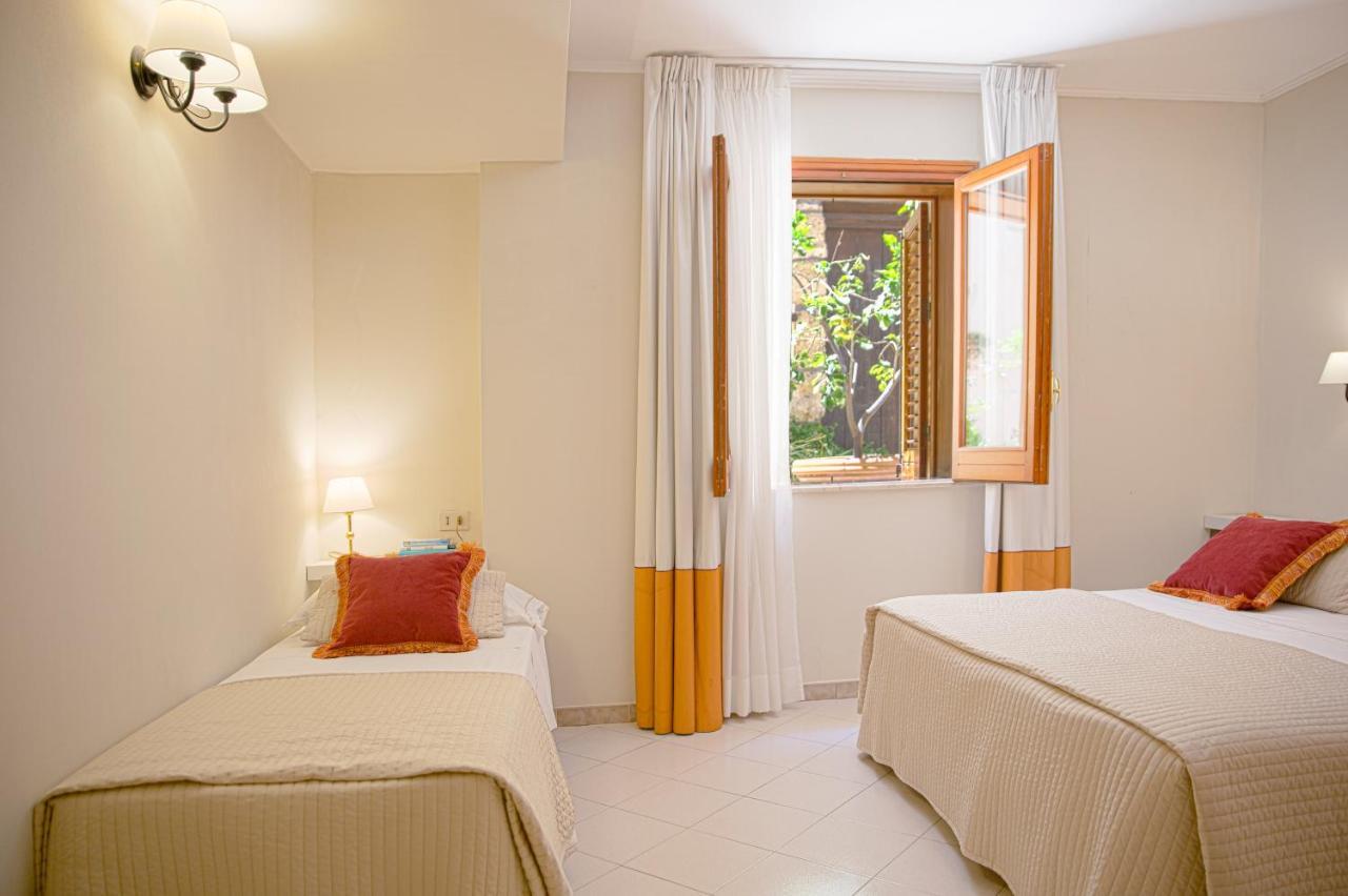 Hotel Al Madarig Castellammare del Golfo Eksteriør billede