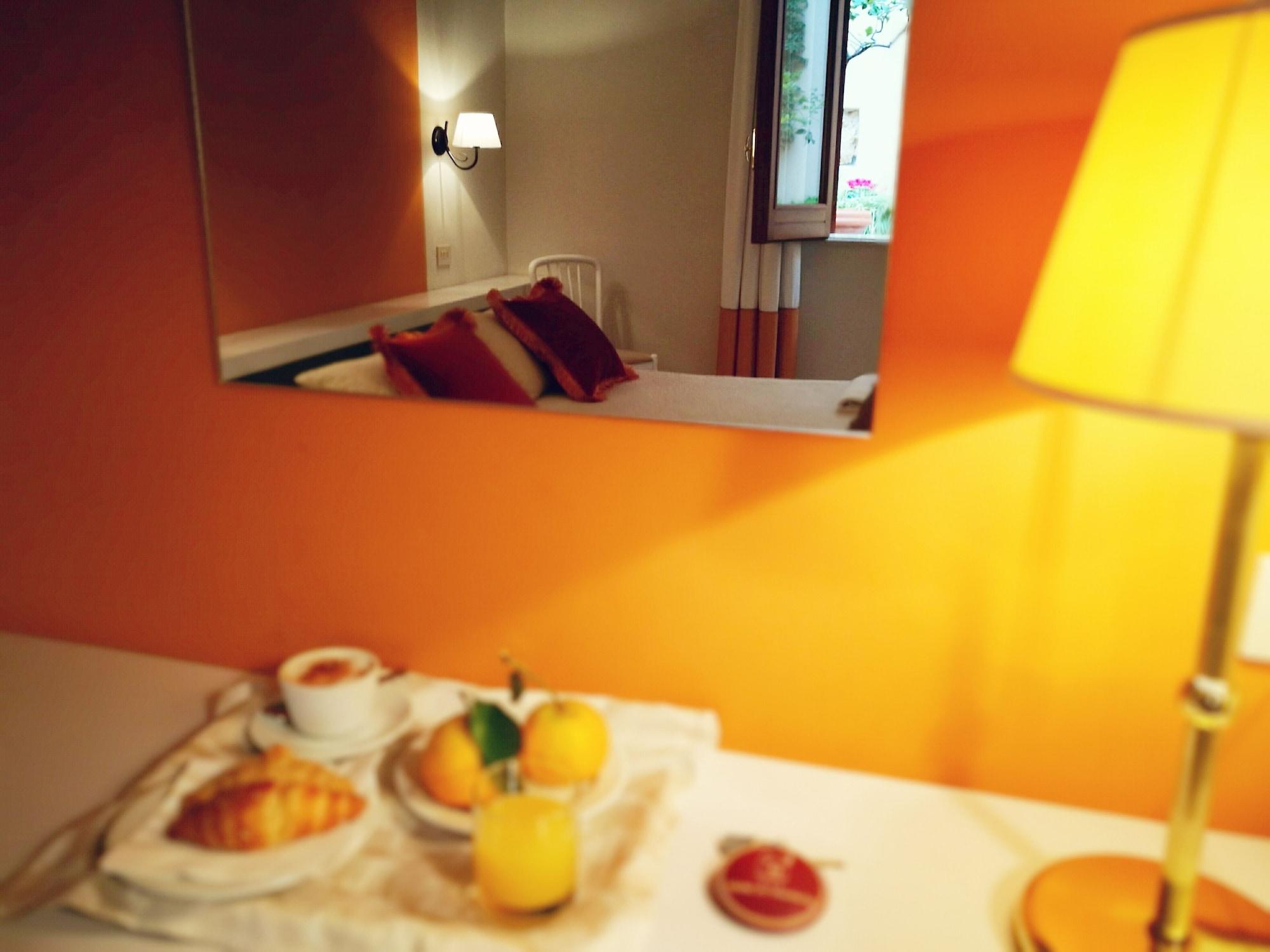 Hotel Al Madarig Castellammare del Golfo Eksteriør billede