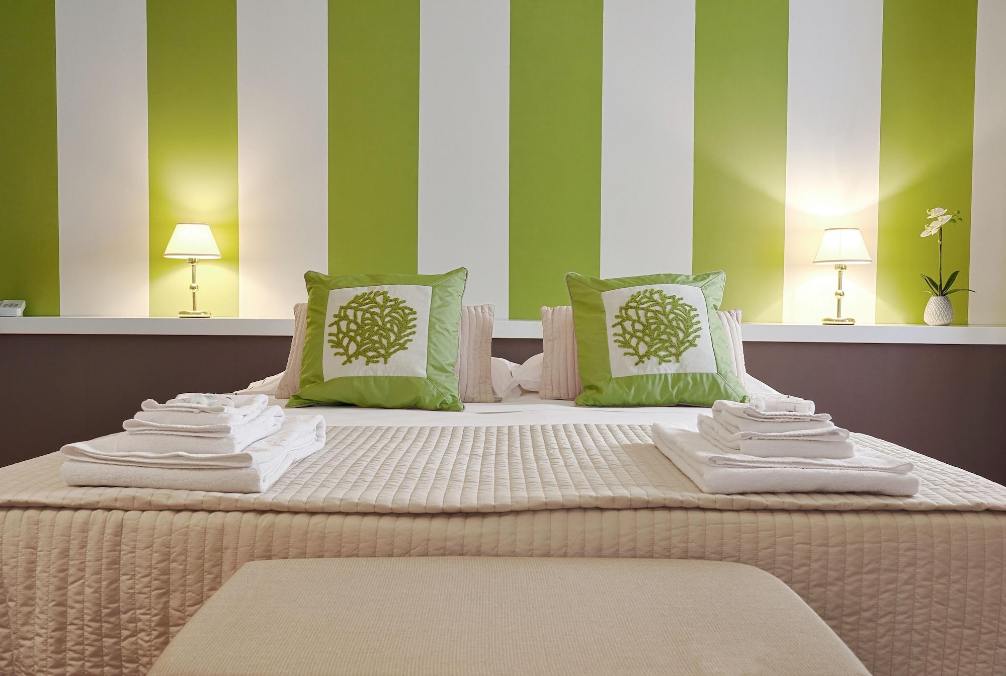 Hotel Al Madarig Castellammare del Golfo Eksteriør billede