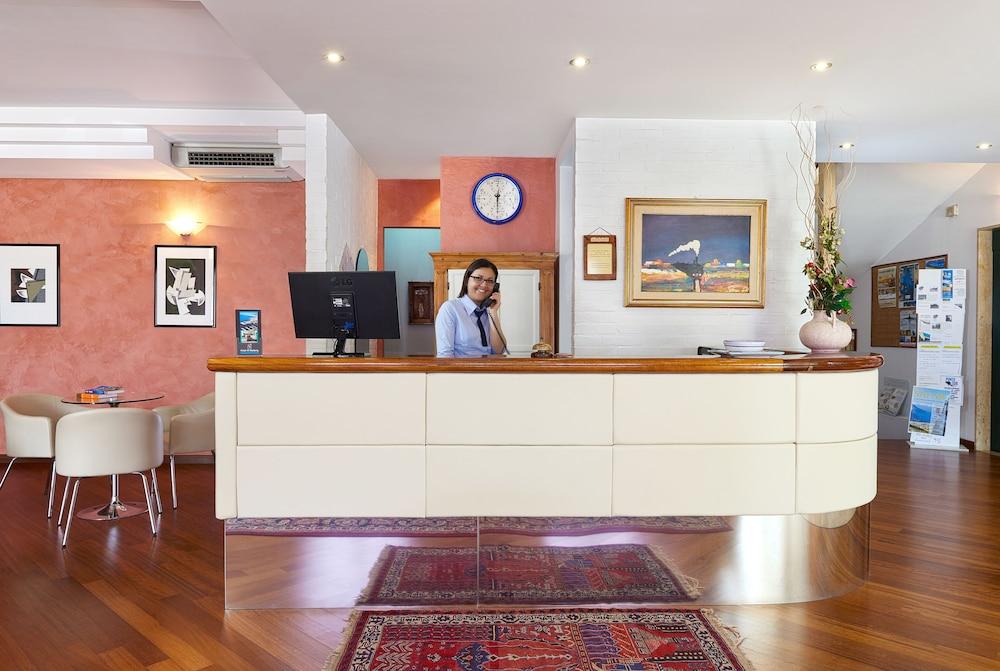 Hotel Al Madarig Castellammare del Golfo Eksteriør billede