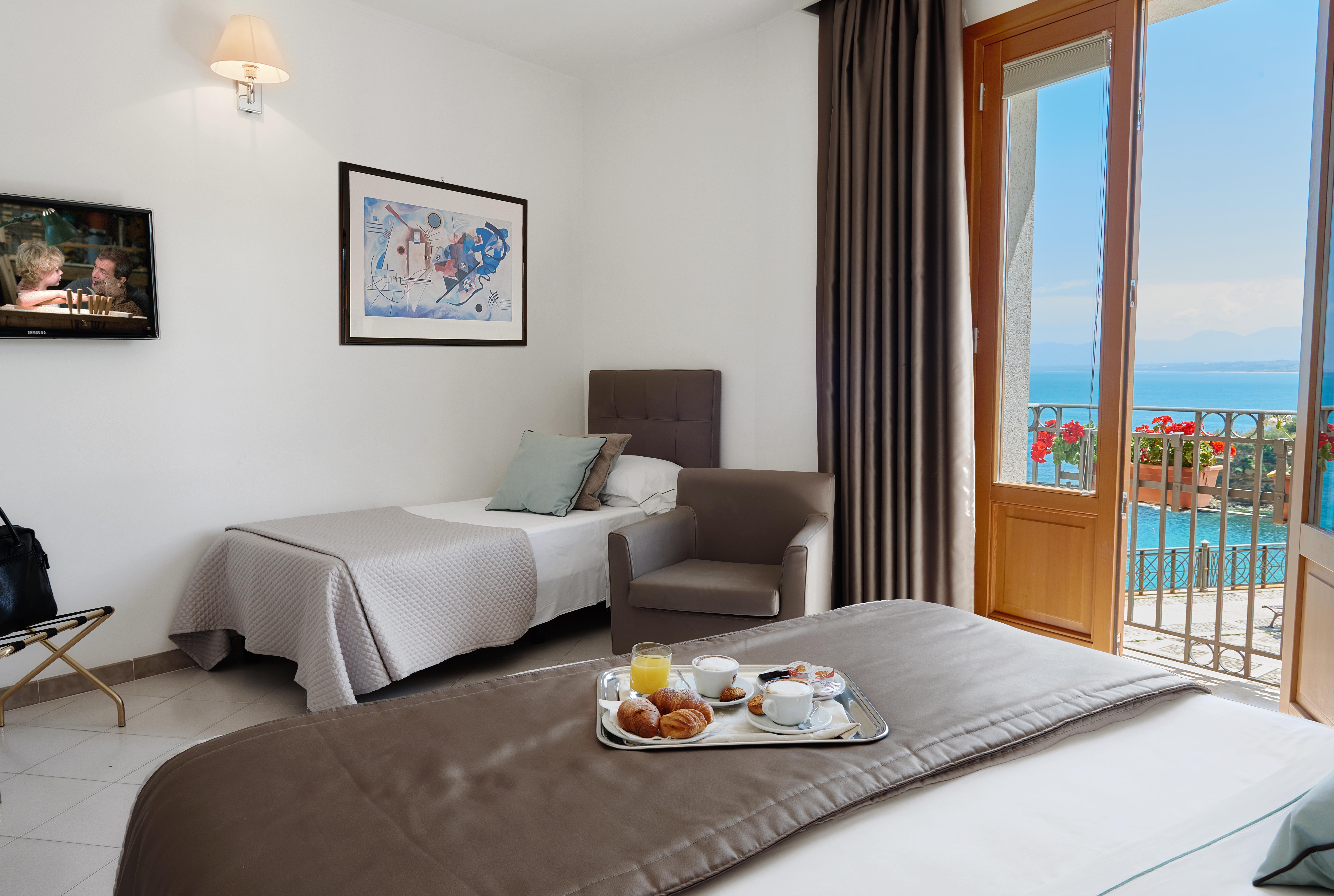 Hotel Al Madarig Castellammare del Golfo Eksteriør billede