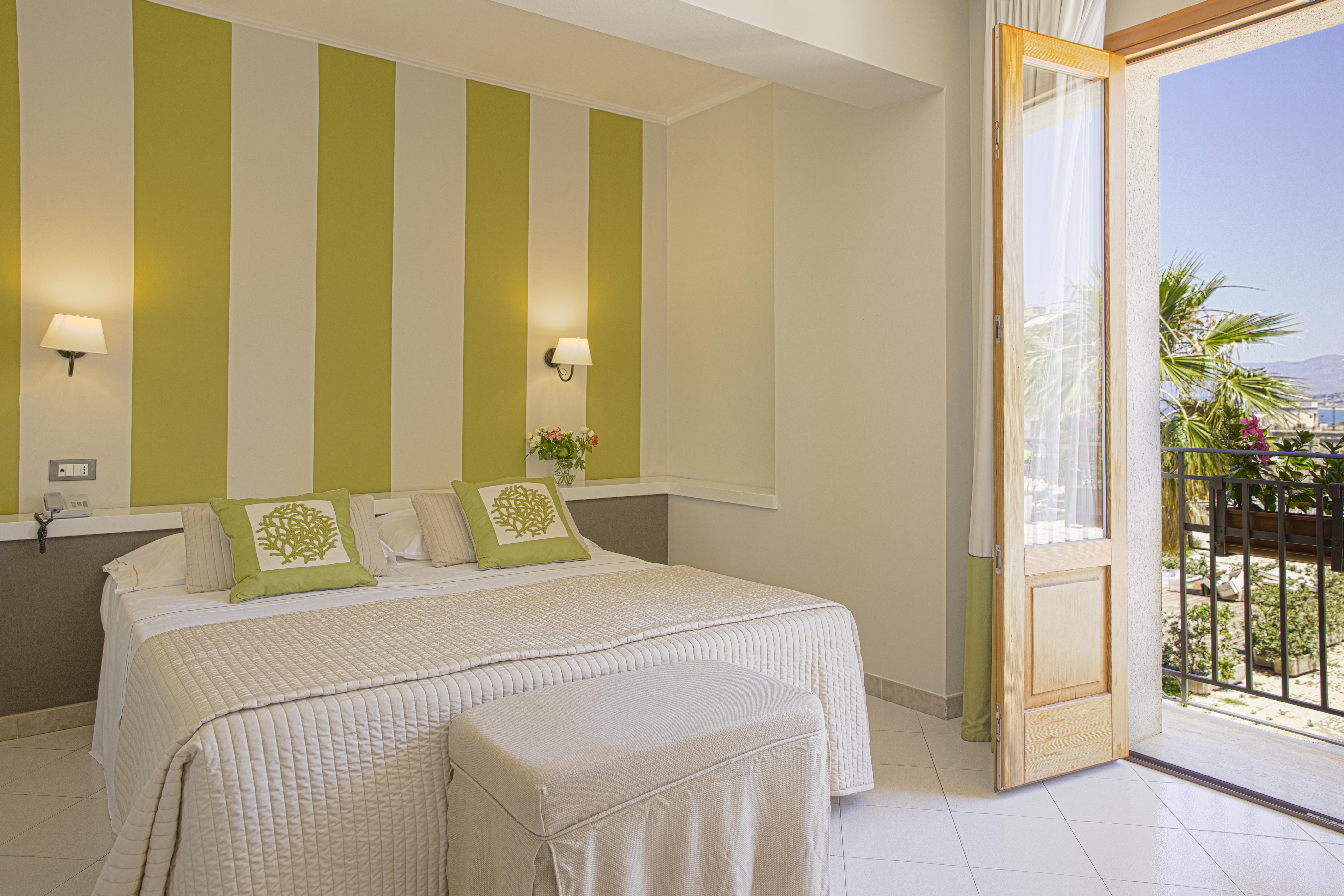 Hotel Al Madarig Castellammare del Golfo Eksteriør billede